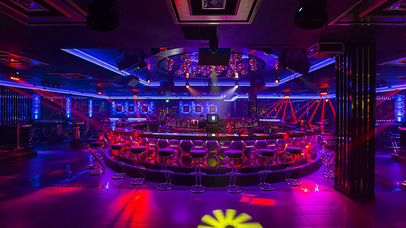 Bar & Clubs
